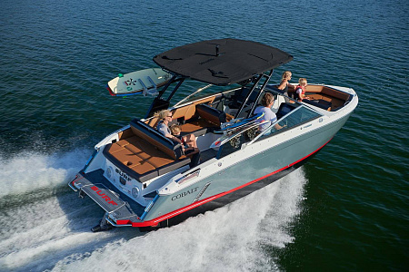 Моторный катер Cobalt R4 Surf